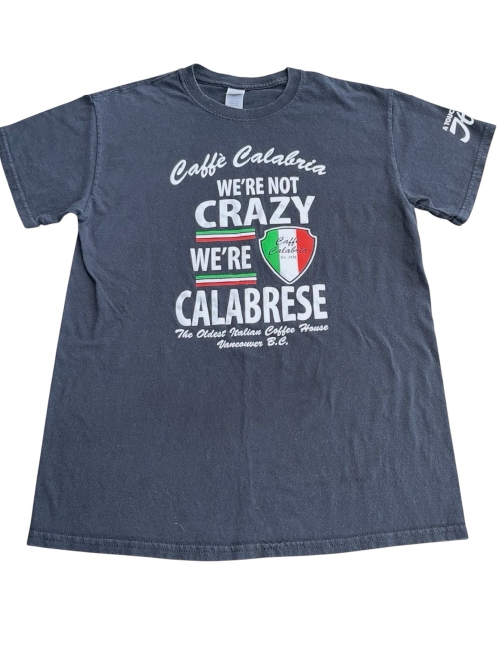 Vintage Gildan Heavy Cotton Black Caffe Calabria Vancouver Graphic T-Shirt (M)